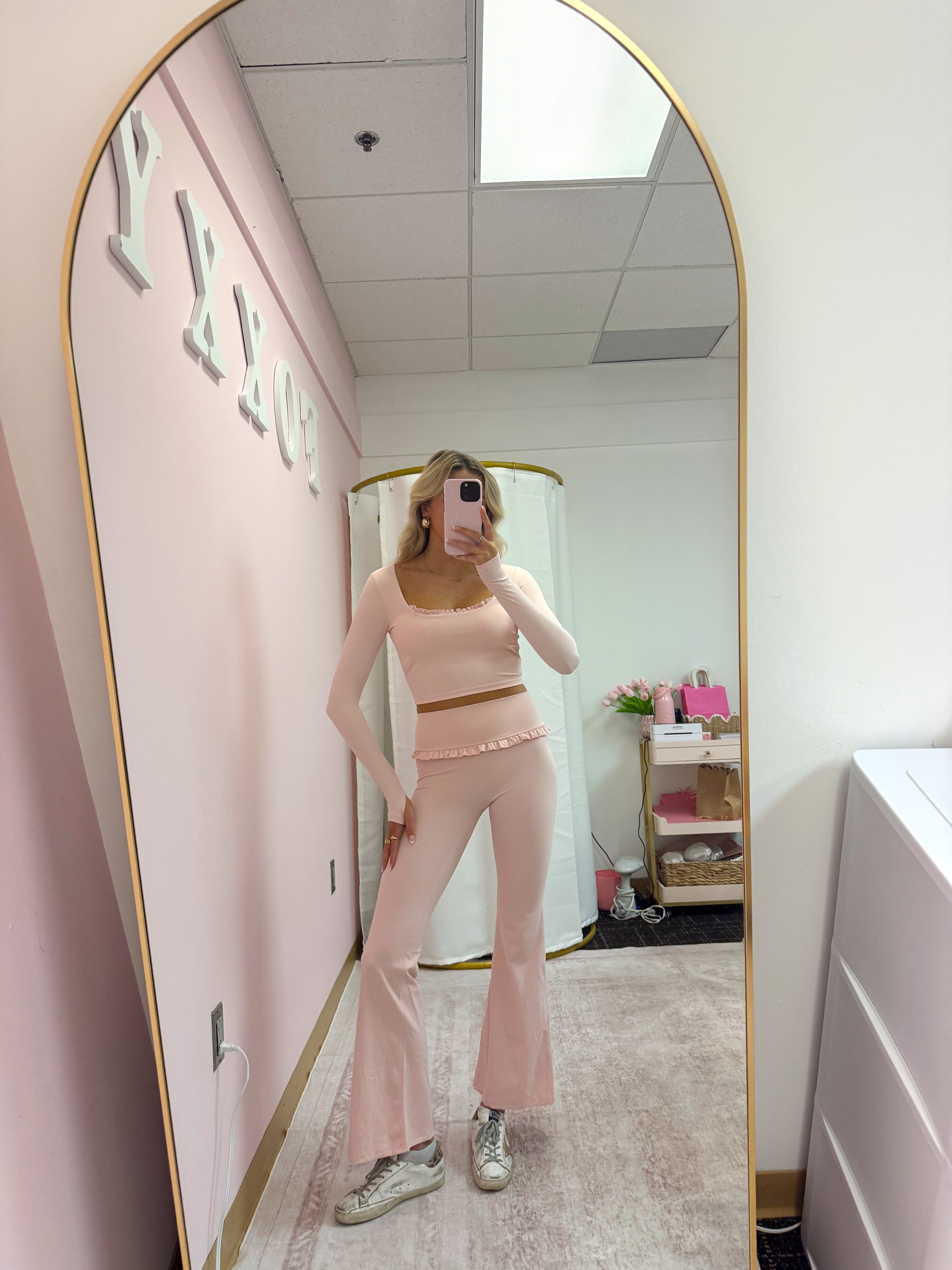 2024年 FOXEY フォクシー BOUTIQUE Petal Top 38 2024年 FOXEY フォクシー BOUTIQUE Petal Top 38